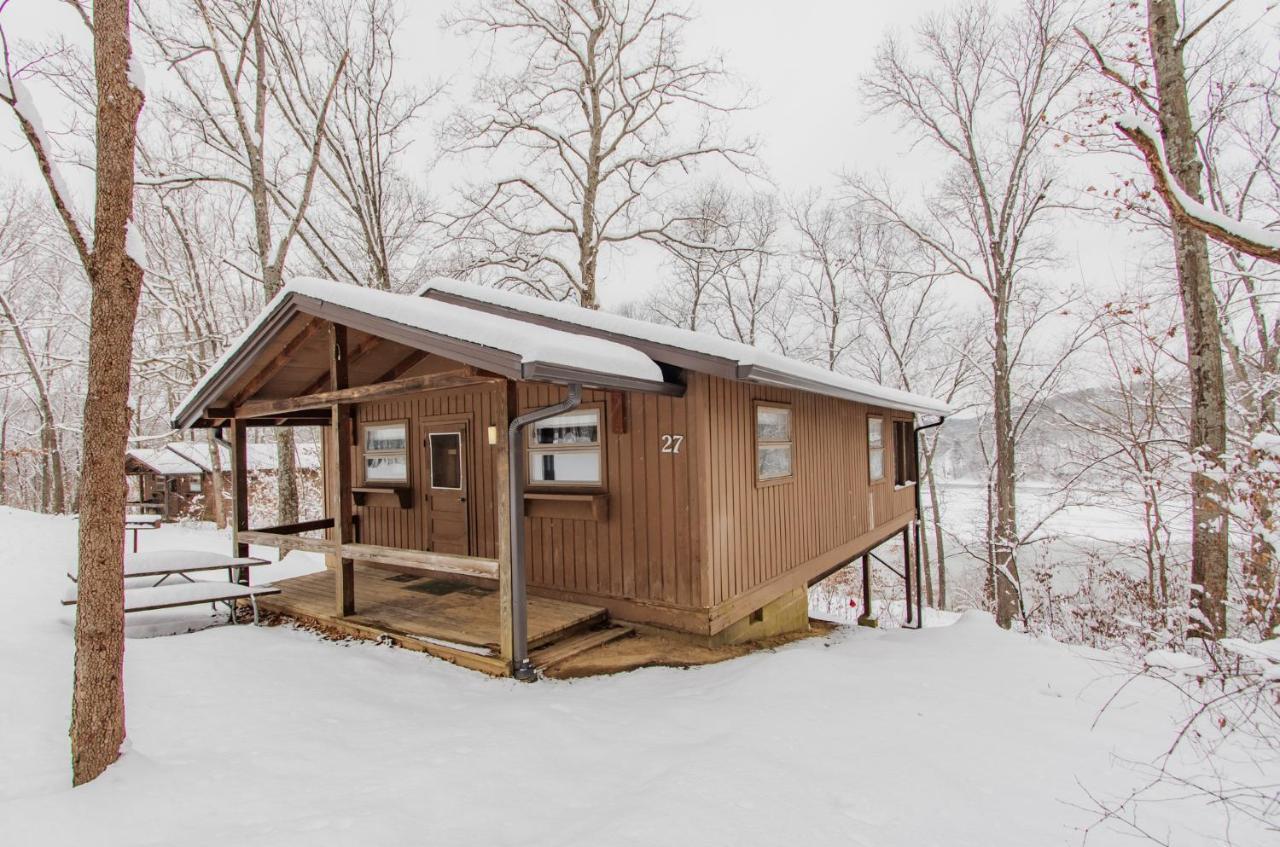 Burr Oak Lodge And Conference Center Glouster Exteriör bild